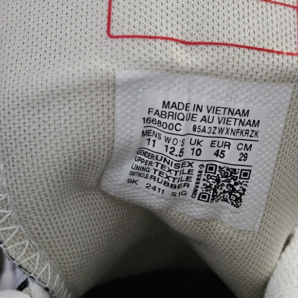 Converse Run Star Hike Platform Sneaker - Black / White / Gum 11M and 12.5W - Picture 6 of 7